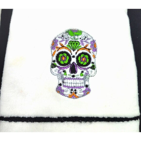 Kassa Fina Home Collection Lot of 2 Hand Towels Gothic Skull Head Bathroom - Picture 3 of 7